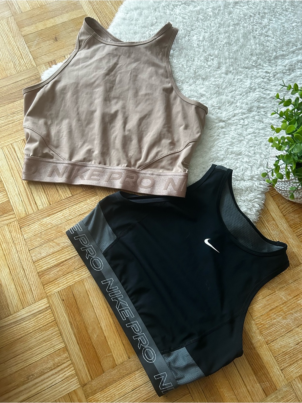 S/M Nike Two-Pack Pro Crop Tops - Black & Taupe